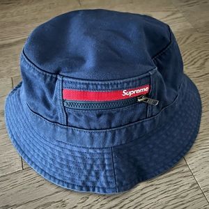 Stussy denim bucket hat (s-m)